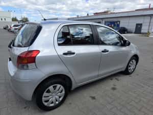 Toyota Yaris - 71000 km — miniatura 3