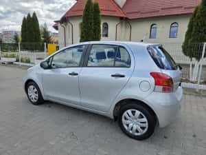 Toyota Yaris - 71000 km — miniatura 7