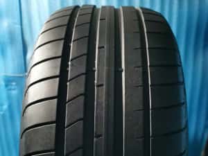 245/40 R19 - 275/35 R19 - goodyear runflat 4 bucati