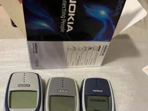 Nokia 3310,nou,baterie noua,incarcator,in cutie, impecabil,tipla — miniatura 9