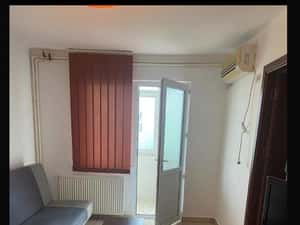 INCHIRIEZ APARTAMENT 3 CAMERE TERMEN LUN — miniatura 4