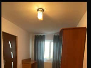 INCHIRIEZ APARTAMENT 3 CAMERE TERMEN LUN — miniatura 6