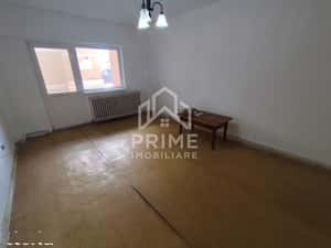 Apartament 3 camere| etaj 2| zona Aiud — miniatura 1