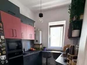 Apartament 3 camere. Bucatarie inchisa. Etaj 1. Decomandat. Bloc nou.Asfalt. 2 locuri parcare. — miniatura 3