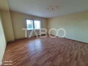 Apartament 3 camere decomandat 80 mp + 2 balcoane zona Teiului — miniatura 3