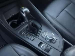 BMW X1 xDrive25e Advantage – SUV plug-in hybrid, import — miniatura 6