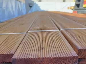 Deck din lemn pentru terase – soluția naturală pentru exterior — miniatura 7