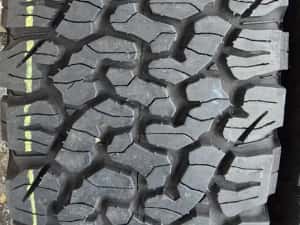 4 anvelope M+S All-Terrain BFGoodrich 265/65/17.Pretul este pe bucata. — miniatura 3