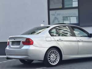 Bmw 320 2007 Automat Navi Xenon 163 CP 165.508 km — miniatura 3
