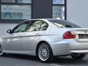 Bmw 320 2007 Automat Navi Xenon 163 CP 165.508 km — miniatura 4
