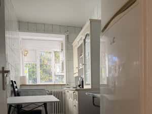 Închiriez apartament de două camere — miniatura 3