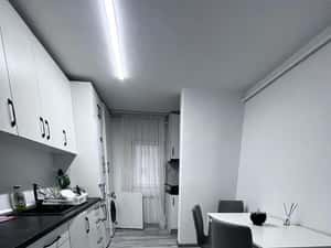 Vând apartament cu 3 camere — miniatura 7