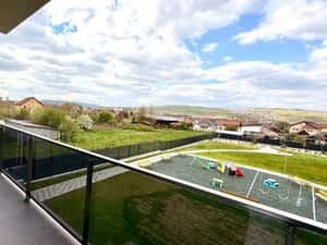 Apartament 3 camere, retras de la strada,  2 balcoane, bloc NZEB, Pod