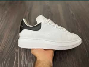 Adidasi White produs NOU alexander MCQ