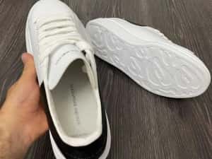 Adidasi White produs NOU alexander MCQ — miniatura 4