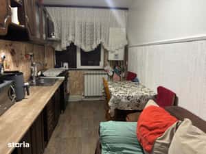 Apartament 4 Camere, Etaj 4/4, Zona SUD Focsani — miniatura 6