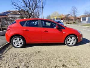 Opel Astra J Hatchback, 1.4 benzina,euro 5,aspirat — miniatura 5