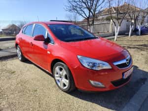Opel Astra J Hatchback, 1.4 benzina,euro 5,aspirat — miniatura 9