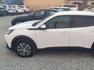 Peugeot 2008 2020 1.5 BlueHDI 102CP Active — miniatura 5