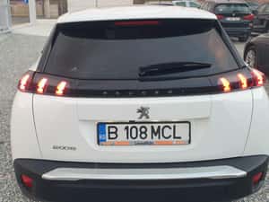 Peugeot 2008 2020 1.5 BlueHDI 102CP Active — miniatura 7
