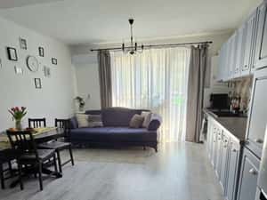 Apartament cu 3 camere, 59 mp, balcon, zona Teilor — miniatura 2