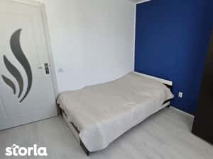 Apartament cu 3 camere, 59 mp, balcon, zona Teilor — miniatura 5