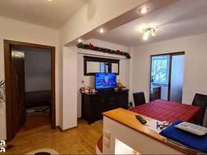 Apartament decomandat 3 camere + living de vanzare in zona Ostroveni — miniatura 2