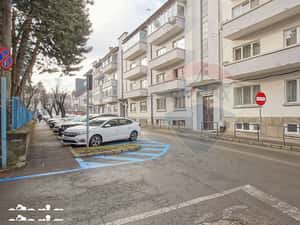 Apartament cu 3 camere de vânzare în zona Centrul Civic — miniatura 3