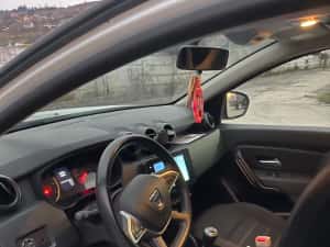 Dacia duster 4x4 1.5 diesel — miniatura 6