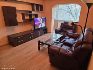 4 camere, 2/4, anvelopat, 86mp-Drumul Taberei — miniatura 1