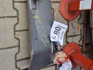 Placi prindere cupa furca baloti furca gunoi norma euro pret 750 Lei — miniatura 2