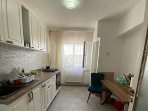 2 DECOMANDATE etajul 3 cu centrala, renovat, bloc 1985, Energiei — miniatura 1