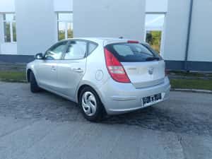 Hyundai I30 AUTOMATA 1.6 benzina — miniatura 2