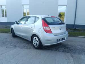 Hyundai I30 AUTOMATA 1.6 benzina — miniatura 10
