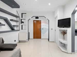 Apartament 3 camere Ared Uta — miniatura 3