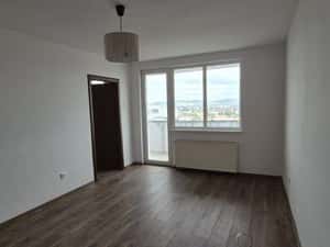 De inchiriat ap.2 camere renovat- nemobilat — miniatura 3