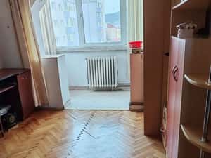 Apartament 3 camere decomandat, zona Crinilor — miniatura 4