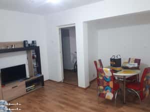 Apartament 2 camere Piata Centrala et1/4 ,centrala termica,termopane — miniatura 2