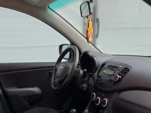 Hyundai i10 an 2008, 1.2 benzina 4 pistoane, 120000reali, consum mic — miniatura 5