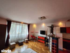 Garsoniera situata la casa, etaj 1,zona 15 Noiembrie,mobilata, utilata — miniatura 4