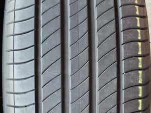 4 anvelope vara Michelin 215/55/18,dot 2021.Pret/bucata. — miniatura 3