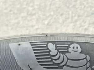 4 anvelope vara Michelin 215/55/18,dot 2021.Pret/bucata. — miniatura 8