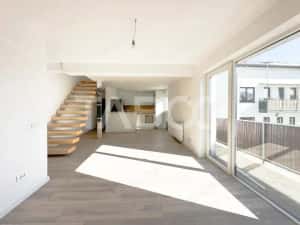 Apartament cu 4 camere 105 mp pe 2 nivele in vila noua cu parcare