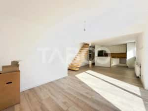 Apartament cu 4 camere 105 mp pe 2 nivele in vila noua cu parcare — miniatura 3
