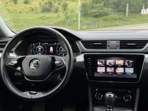 Skoda Superb IV//Plug in Hybrid//MATRIX//Virtual cockpit — miniatura 6