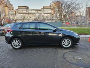 Toyota Auris Hybrid , 2017 , 230.000Km — miniatura 3