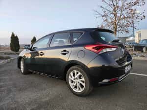 Toyota Auris Hybrid , 2017 , 230.000Km — miniatura 5