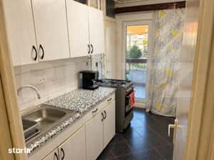 Apartament decomandat cu 2 camere, 53 mp, zona centrala, etaj 3 — miniatura 4