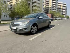 Opel Astra 2011-1.6 benz/E5, proprietar — miniatura 4