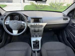 Opel Astra 2011-1.6 benz/E5, proprietar — miniatura 8